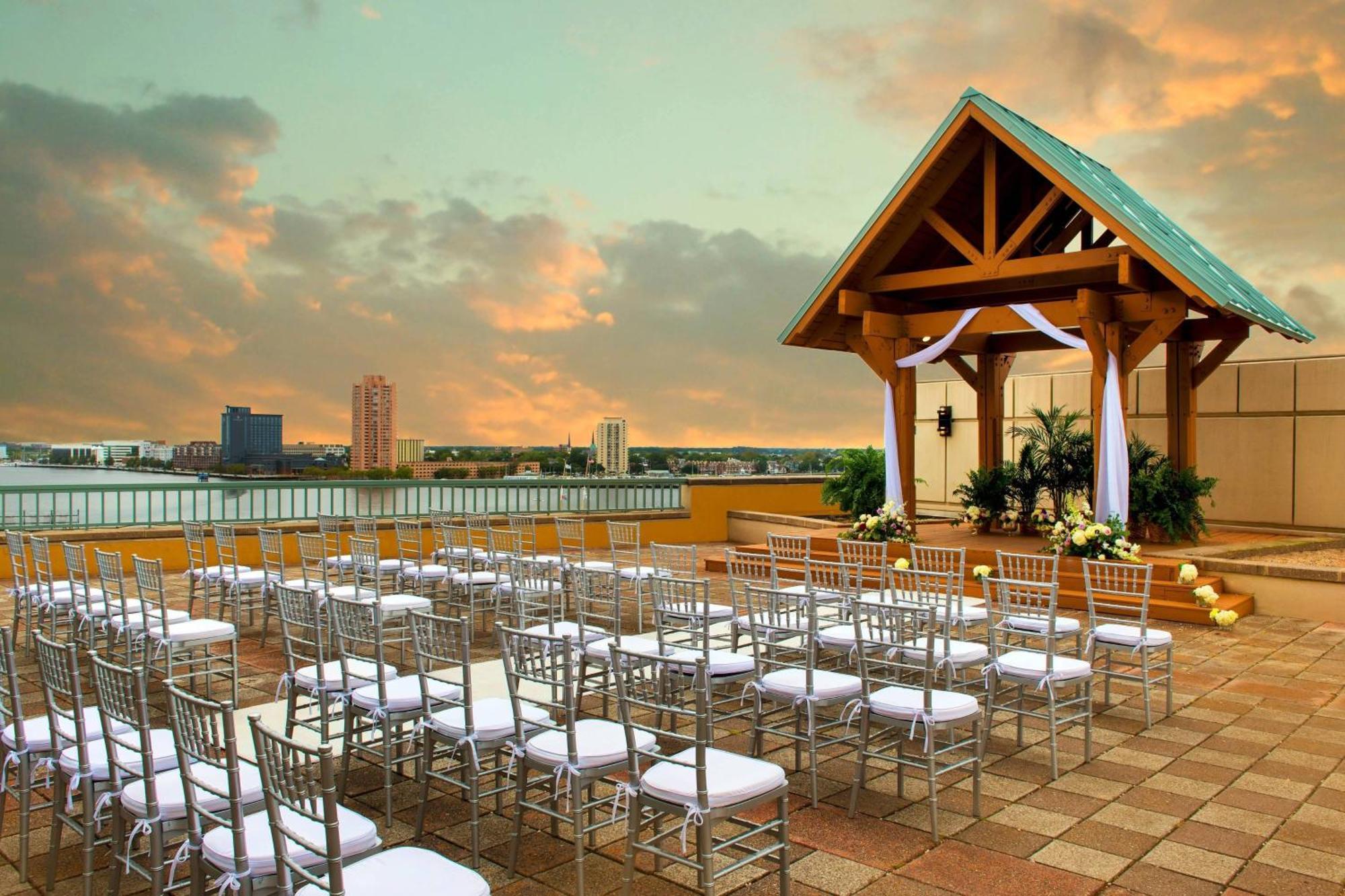 Hotel Norfolk Waterside Marriott Exterior foto